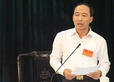 Giám đốc Sở Công thương Thanh Hoá - Lê Tiến Lam trả lời chất vấn HĐND. Ảnh: Lê Hoàng.