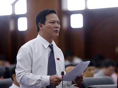 Đại biểu HĐND TP Đà Nẵng khoá IX thảo luận tại kỳ họp. Ảnh: Nguyễn Đông.