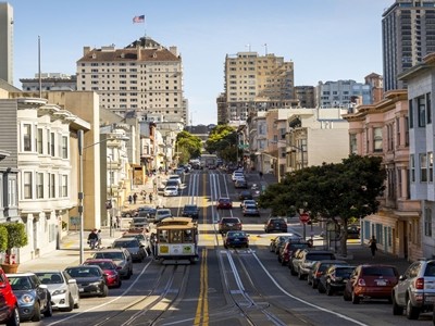 Đường phố đông đúc tại San Francisco. Ảnh: AFP
