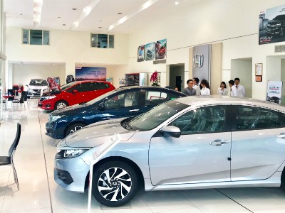 Xe nhập khẩu tại một đại lý Honda ở TP HCM. 