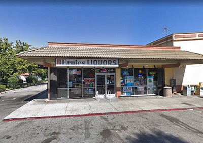 Cửa hàng rượu Ernie ở thành phố San Jose, bang California, Mỹ, nơi bán ra chiếc vé trúng độc đắc 522 triệu USD của Mega Millions. Ảnh: Google Maps.