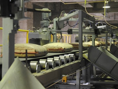 Tiêu thụ xi măng thuận lợi đã khiến hiệu quả kinh doanh của các doanh nghiệp xi măng được cải thiện trong 6 tháng 2018.