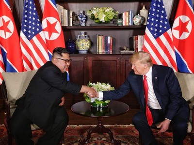 Nhà lãnh đạo Triều Tiên Kim Jong-un và Tổng thống Mỹ Donald Trump (Ảnh: Reuters).