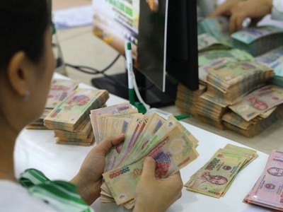 Cho vay tiêu dùng, bất động sản và giao thông đang được các ngân hàng siết lại.