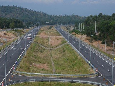 Ngổn ngang Dự án Cao tốc Đà Nẵng - Quảng Ngãi dù gia hạn thông xe 2 lần