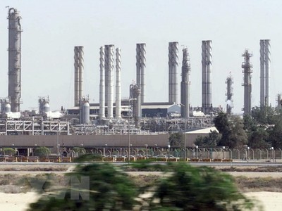 Toàn cảnh một nhà máy lọc dầu ở cảng Jubail, Saudi Arabia. (Nguồn: AFP/TTXVN).