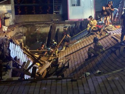 Sập sàn gỗ trong nhạc hội ở Tây Ban Nha, 300 người bị thương