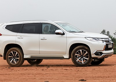 Pajero Sport bản nhập khẩu tại Hà Nội.