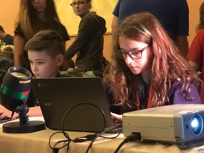 Tại đây, các cô bé, cậu bé thiếu nhi được đào tạo và tiếp cận sớm với công nghệ bảo mật, từ đó sớm có được khái niệm đa chiều về lĩnh vực này.