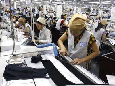 Nhiều doanh nghiệp dệt may có nhu cầu tăng khung giờ làm thêm lên hơn 300 giờ/năm.