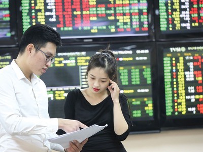 Dự báo, một số cổ phiếu bị quỹ ETF bán ra là MSN, VRE, HPG, SET, HSG, DXG