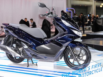Honda PCX Hybrid từng được trưng bày tại triển lãm Bangkok hồi tháng 3.
