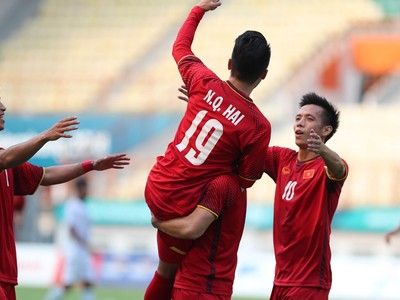 Cầu thủ Olympic Việt Nam ăn mừng bàn thắng ở trận ra quân ASIAD 2018. Ảnh: Đức Đồng.