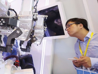 Chiến lược quốc gia về cách mạng 4.0: Tranh thủ tối đa công nghệ và tài năng