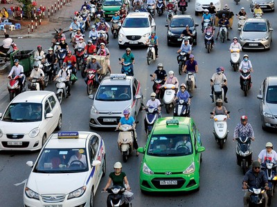 Doanh nghiệp taxi khẩn cầu một quy định mới