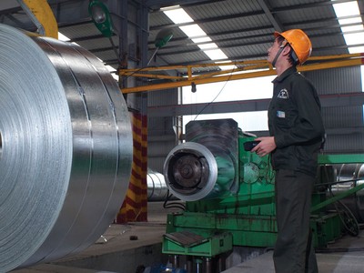 Từ một doanh nghiệp ngoại đạo nhảy ngang sang làm thép, Hòa Phát đã vươn lên trở thành công ty dẫn đầu thị phần tại Việt Nam.