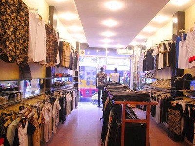 Nhân dân tệ tăng giá: Dân buôn nhập về “méo mặt”