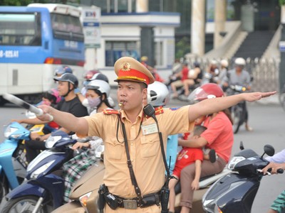 Lực lượng Cảnh sát giao thông sẽ thực hiện phân luồng và hạn chế giao thông trên địa bàn Hà Nội theo khung giờ, từ ngày 10/9 - 14/9.