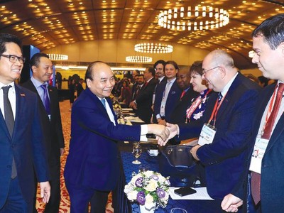 VBS 2018 với chủ đề Việt Nam - Đối tác kinh doanh tin cậy: Kết nối và Sáng tạo thu hút hơn 1.000 CEO toàn cầu và Việt Nam tham dự. Ảnh: TTXVN.