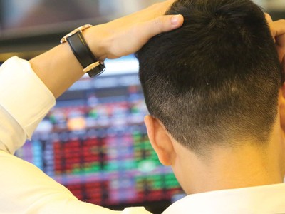 JVC: Sóng gió chưa qua