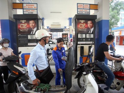 Thuế môi trường với xăng dầu đồng loạt tăng từ đầu năm sau.