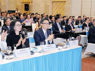 Phó thủ tướng Vũ Đức Đam (hàng đầu, thứ 4 từ trái sang) tham dự ASSA 35.