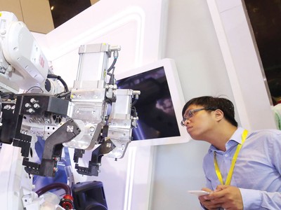 Phương thức kinh doanh mới, công nghệ mới sẽ giúp Việt Nam đi tắt, đón đầu, tiến nhanh hơn trong cuộc cách mạng công nghiệp 4.0.