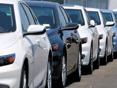 Có những mẫu xe khách phải chờ qua Tết âm lịch 2019 mới được nhận.