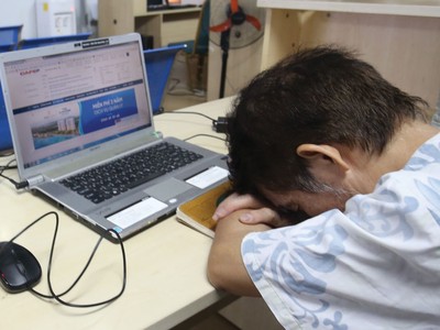 Do tài khoản tại TAS bị phong tỏa để phục vụ điều tra trong thời gian dài, nhiều nhà đầu tư không thể giao dịch cổ phiếu.