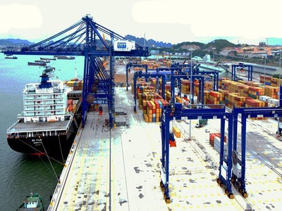 Phí dịch vụ cảng biển tại Việt Nam đang thấp nhất khu vực