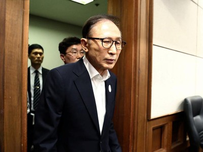 Cựu Tổng thống Hàn Quốc trong phiên xét xử hồi tháng 5/2018 (Ảnh: Reuters).