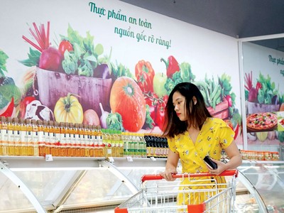 Thị trường bán lẻ chuyển màu sắc cạnh tranh