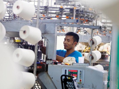 Với thuận lợi về thị trường, nhiều doanh nghiệp dệt may đã gần hoàn thành kế hoạch sản xuất - kinh doanh năm 2018.