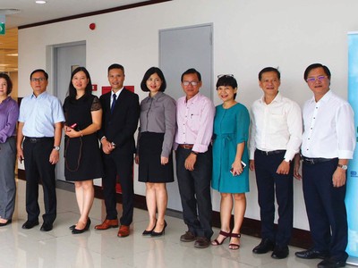 Ban Tổ chức và các thành viên Hội đồng bình chọn làm việc tại HOSE.