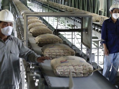 Giá than, giá điện tăng đang khiến chi phí đầu vào của các doanh nghiệp xi măng tăng cao.
