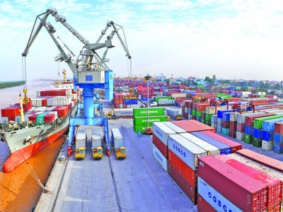 Kinh tế Việt Nam tiến gần đến mục tiêu kép