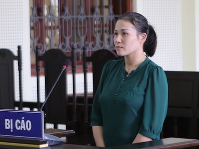 Lương Thị Huyền tại tòa.