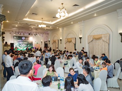 Chương trình “Thương vụ đầu tư đất nền cùng Tấn Phát” thu hút đông đảo khách hàng tham dự.