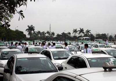 TP. Hà Nội tính đồng phục taxi hoạt động trên địa bàn.