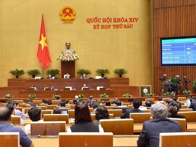 Quốc hội biểu quyết thông qua toàn văn Nghị quyết phê chuẩn Hiệp định Đối tác Toàn diện và Tiến bộ xuyên Thái Bình Dương (CPTPP) cùng các văn kiện liên quan. (Ảnh: Phương Hoa/TTXVN).