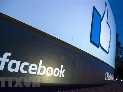 Biểu tượng Facebook tại trụ sở ở Menlo Park, California, Mỹ ngày 21/3. (Ảnh: AFP/ TTXVN).