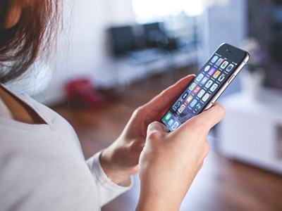 Nóng máy, pin nhanh hết, tốn dữ liệu 3G... là dấu hiệu cho thấy smartphone có thể bị nghe lén.