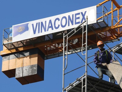 Thâu tóm Vinaconex: Nước cờ không dễ tính