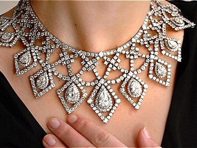 Chi dùng cho vật chất đã dần lui bước, nhường chỗ cho các khoản làm sang kín đáo hơn. Ảnh: Pinterest.