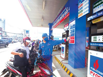 PVOIL đã chuyển đổi thành công việc kinh doanh đại trà xăng E5 RON 92 thay thế toàn bộ xăng khoáng RON 92 từ đầu năm 2018.