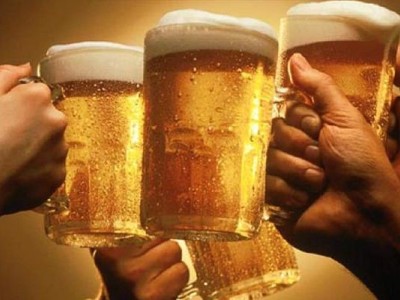 Thói quen ăn, nhậu của người Việt vẫn rất ưa chuộng bia và đang dần chuyển sang phân khúc bia cao cấp.