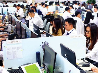 Tham gia tạo lập thị trường, HSC muốn “phơi mình ra trước khó khăn, thử thách để đội ngũ trưởng thành hơn”.