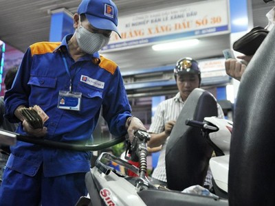 Thuế xăng dầu tăng kịch khung từ 1/1/2019.