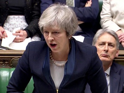 Thủ tướng Anh Theresa May phát biểu tại quốc hội sau cuộc bỏ phiếu hôm 15/1. Ảnh:Reuters.