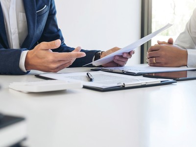 Việc nhà tái bảo hiểm siết chặt các điều kiện tái có thể làm tăng chi phí bồi thường cho nhà bảo hiểm gốc.